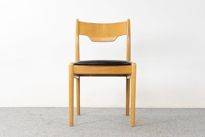 1 Oak & Leather Danish Dining Chair - (320-122.2)