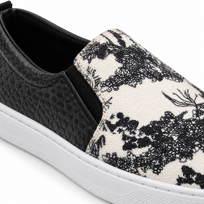 Women Artistic Print Slip-On Sneakers